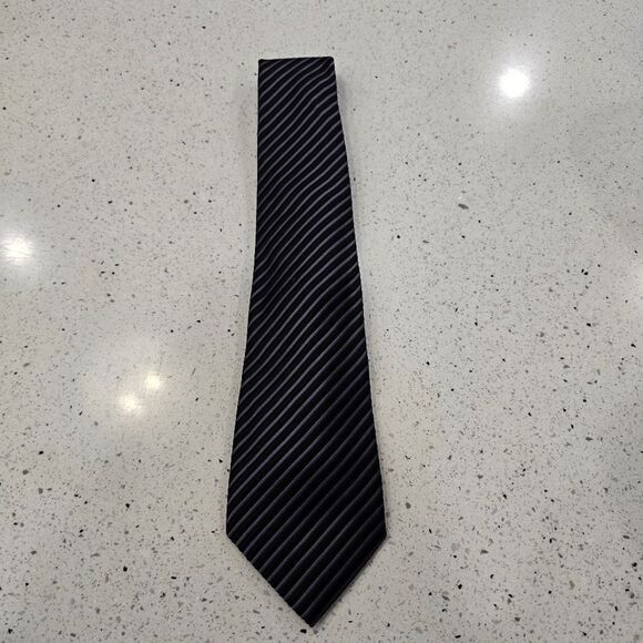 Donald Trump Signature Collection Striped Tie - Picture 4 of 10